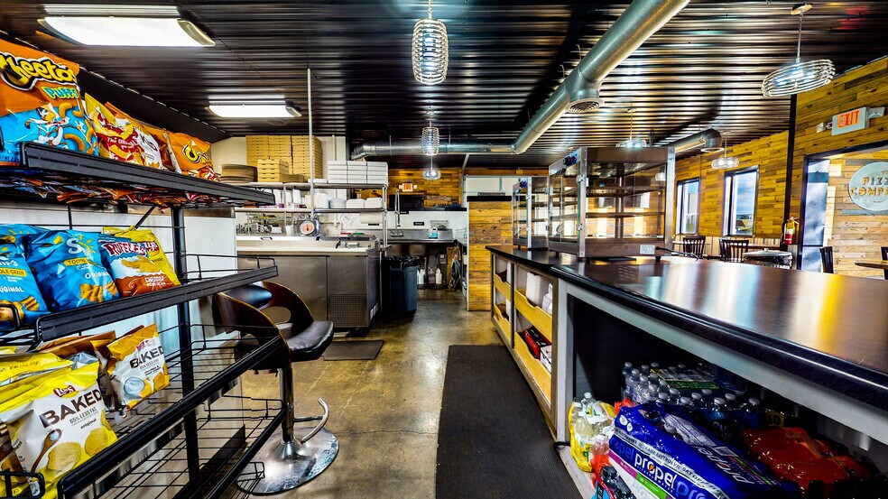 More Photos Of 1794 Harrington Memorial Rd, Mansfield Bar For Sale