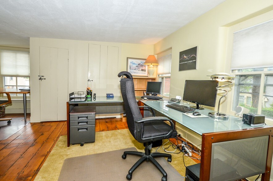 More Photos Of 69 E Oakland Ave, Doylestown Office For Sale