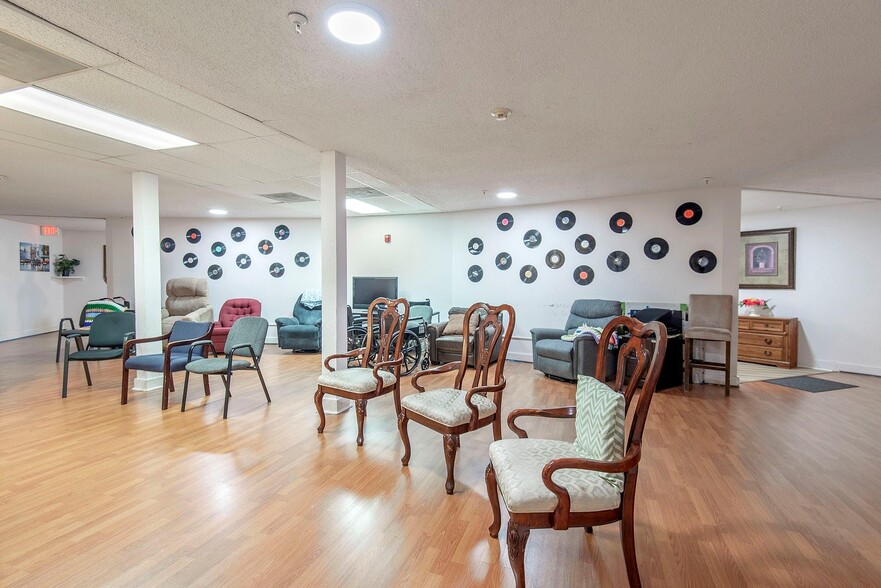 More Photos Of 1710 N McDonald St, McKinney Assisted Living For Sale