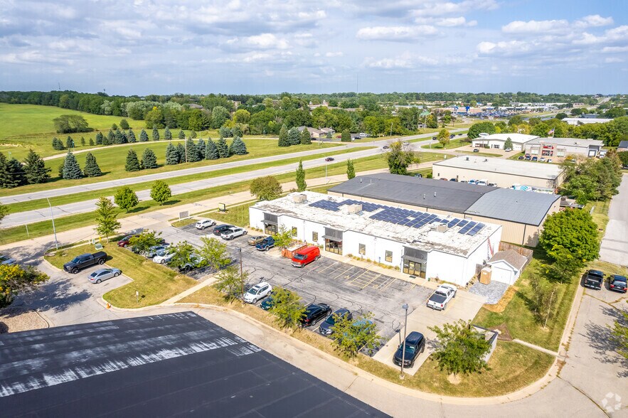 More Photos Of 10888 Hickman Rd, Clive Office For Lease