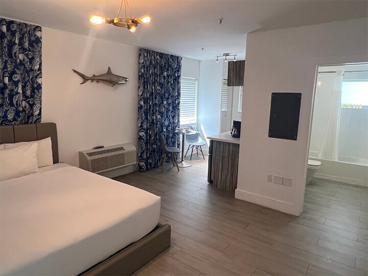 More Photos Of 7710 Harding Ave, Miami Beach Apartments For Sale