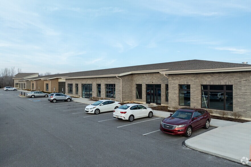 More Photos Of 2205 Crocker Rd, Westlake Medical For Lease