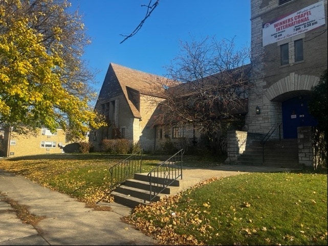 More Photos Of 6015 N Francisco Ave, Chicago Religious Facility For Sale