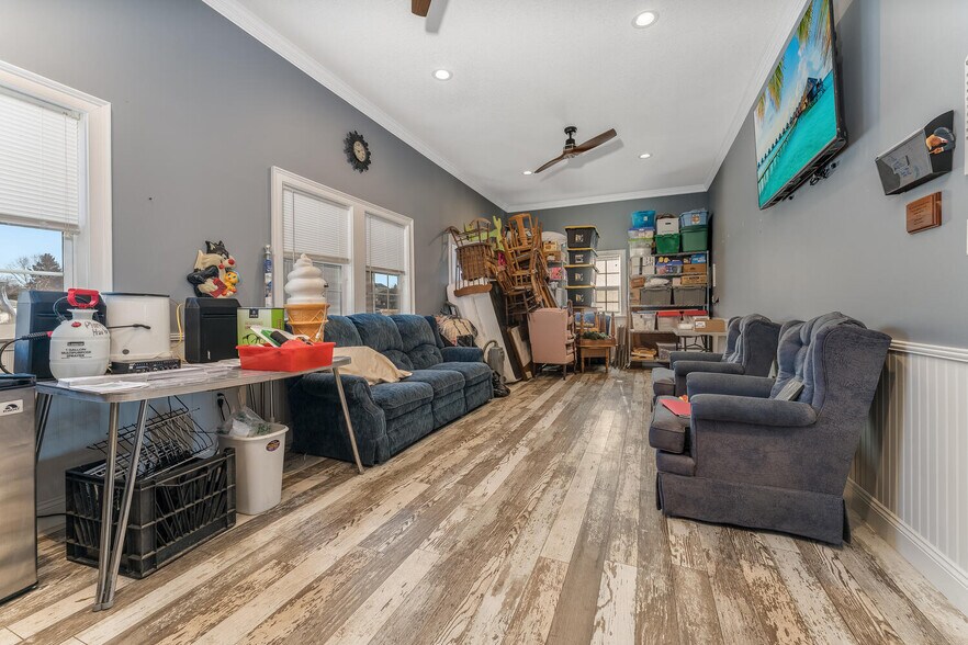 More Photos Of 615 3rd Ave, Alpha Freestanding For Sale