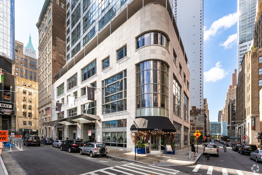 More Photos Of 123 Washington St, New York Apartments For Sale