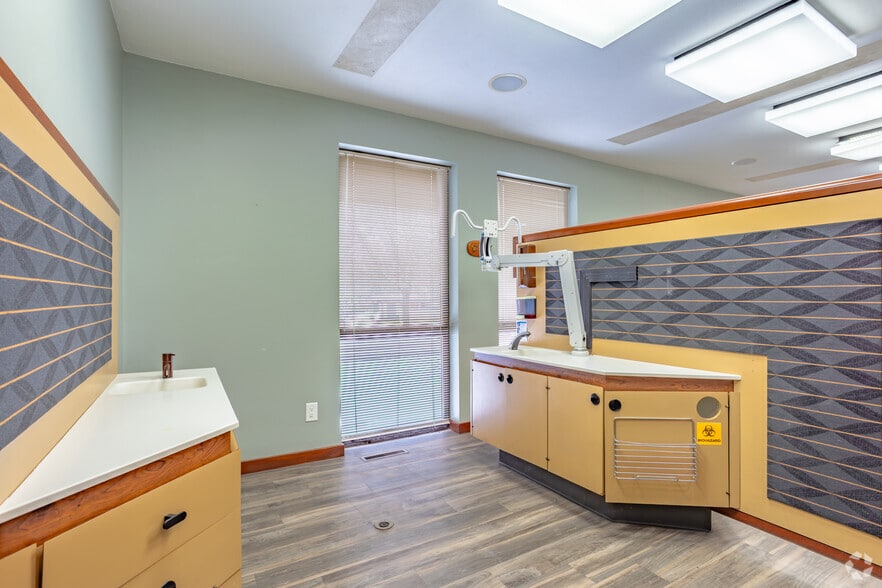 More Photos Of 505 Vistula St, Elkhart Medical For Sale