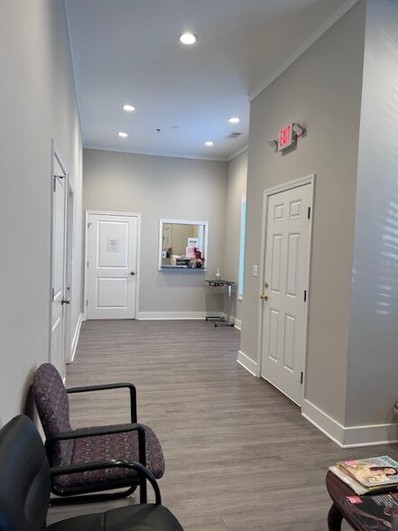 More Photos Of 245-251 River Park Dr, Woodstock Medical For Sale