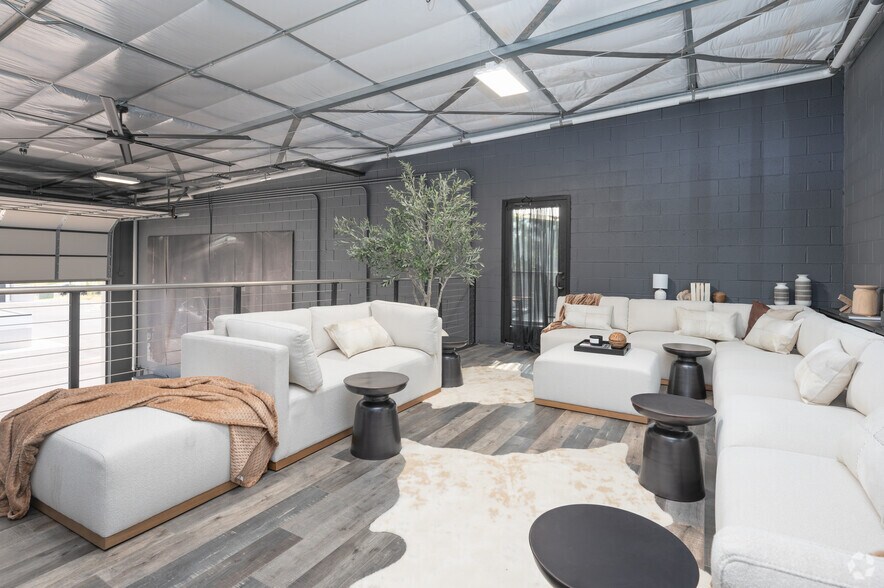 More Photos Of 4365 South Lee St, Buford Showroom For Lease