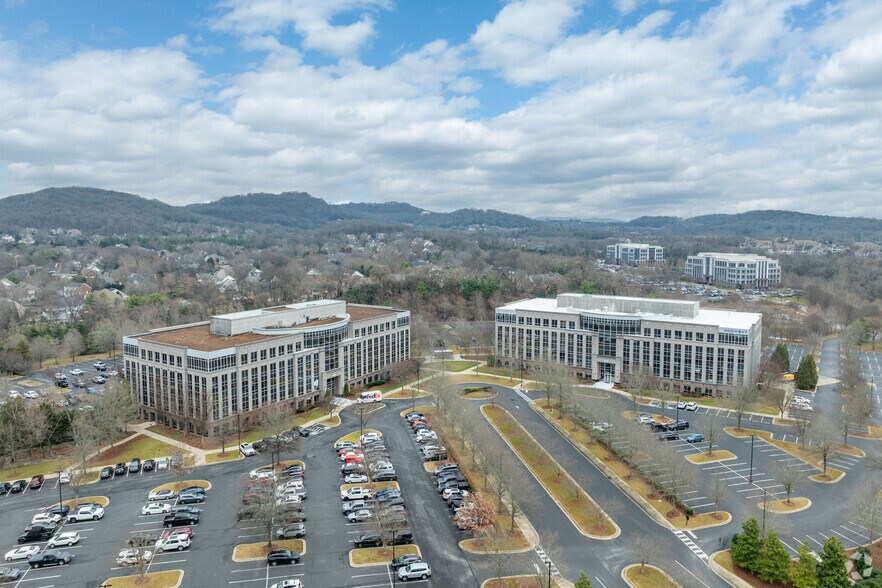 More Photos Of 6640 Carothers Pky, Franklin Office For Lease