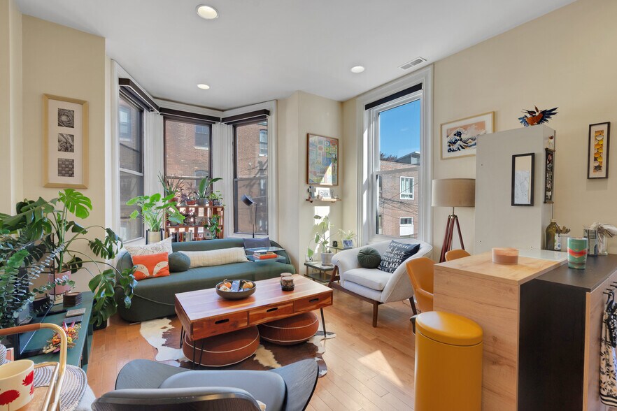 More Photos Of 1937 Spring Garden St, Philadelphia Apartments For Sale