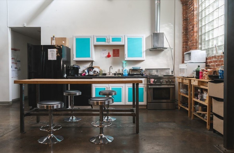 More Photos Of 2662-2684 Lacy St, Los Angeles Loft Creative Space For Lease