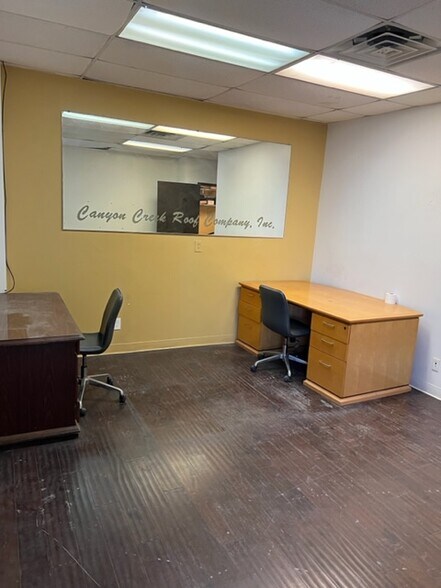 More Photos Of 710 Shepherd Dr, Garland Warehouse For Lease