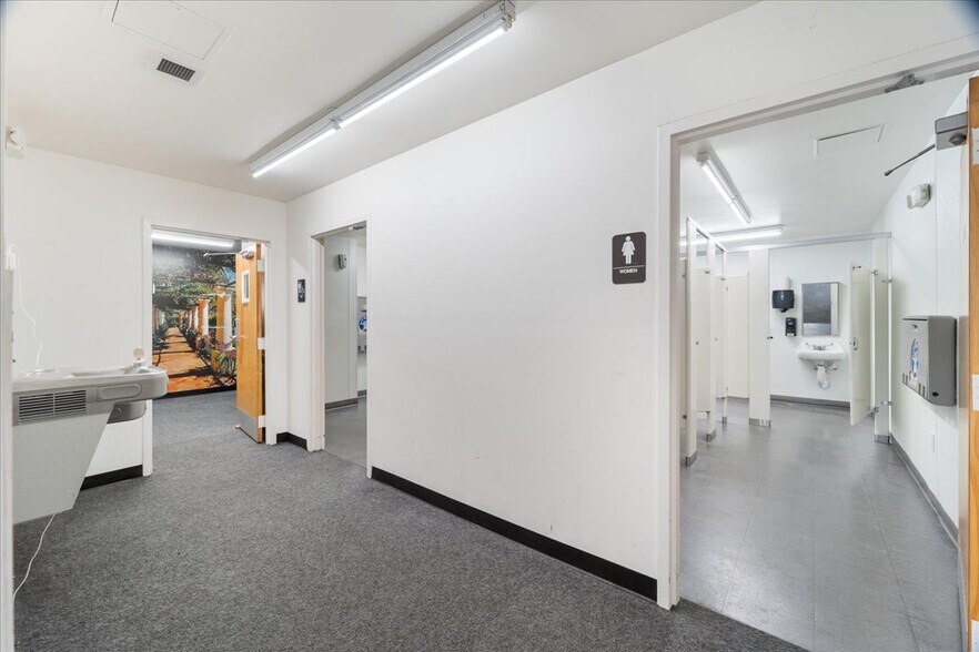 More Photos Of 12750 S Military Trl, Boynton Beach Drugstore For Sale