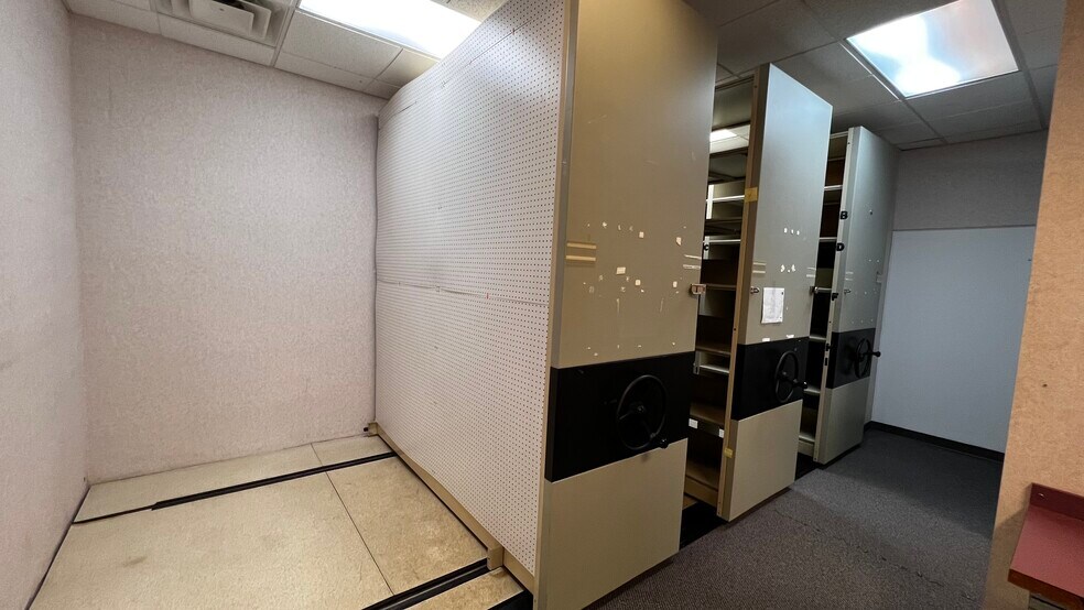 More Photos Of 2100 Ferry St, Easton Medical For Lease