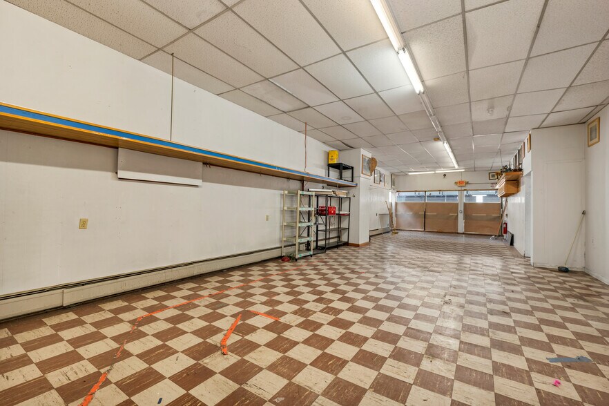 More Photos Of 23 Elm St, Nashua Storefront Retail Residential For Lease