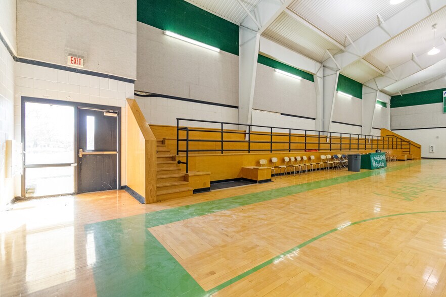 More Photos Of 214 N School St, Winfield Light Distribution For Sale