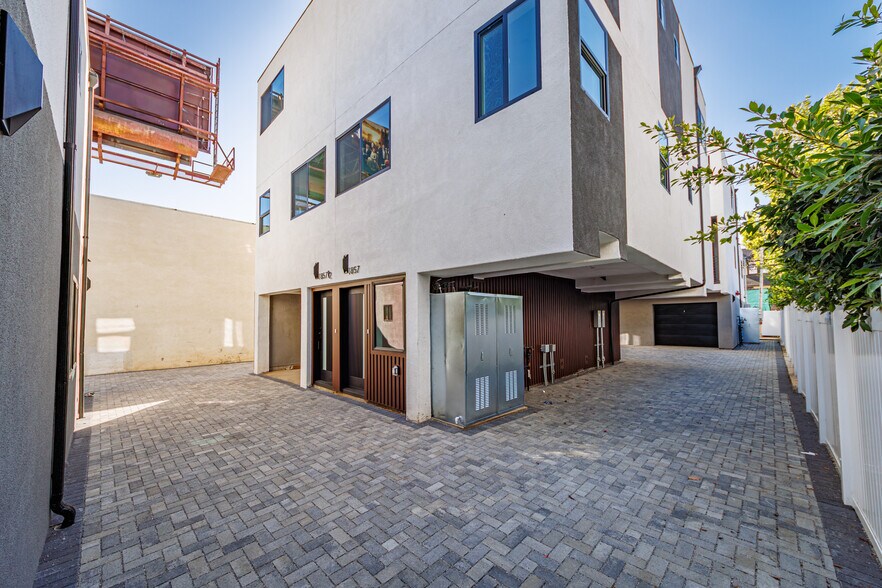 More Photos Of 1857 Crenshaw Blvd, Los Angeles Apartments For Sale