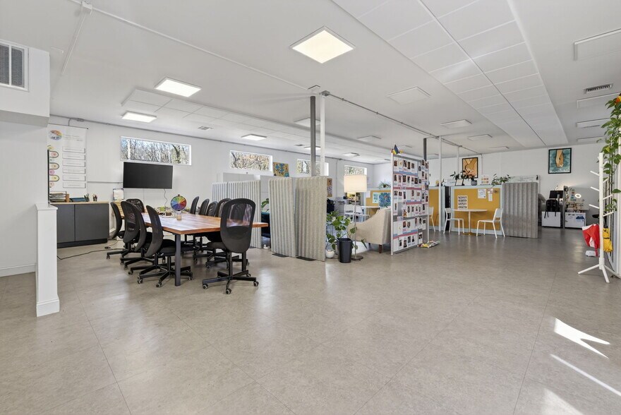 More Photos Of 1229 E Franklin St, Chapel Hill Loft Creative Space For Lease