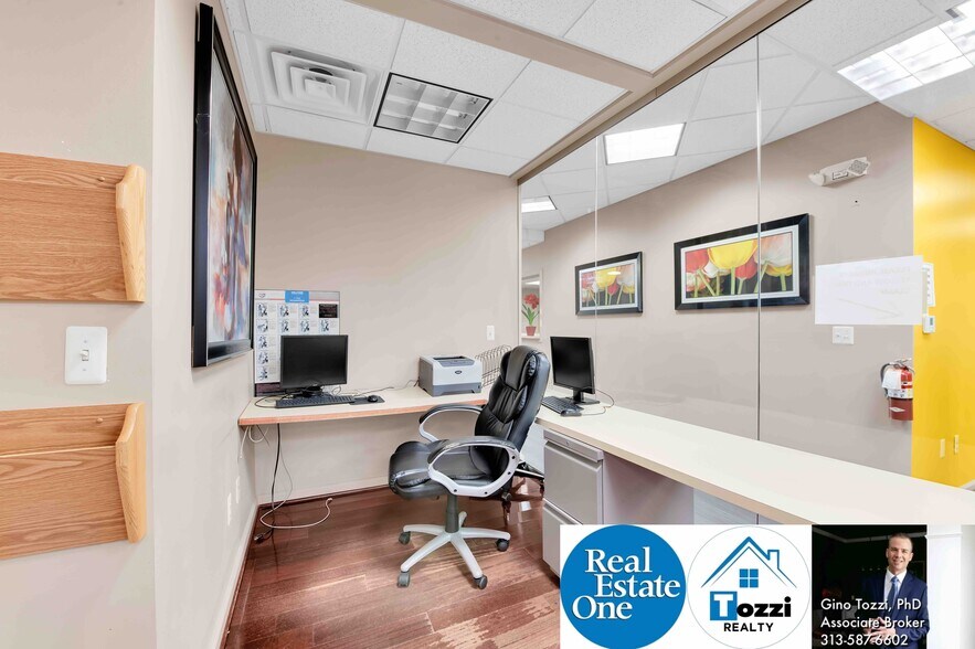 More Photos Of 27253 Van Dyke Ave, Warren Medical For Lease