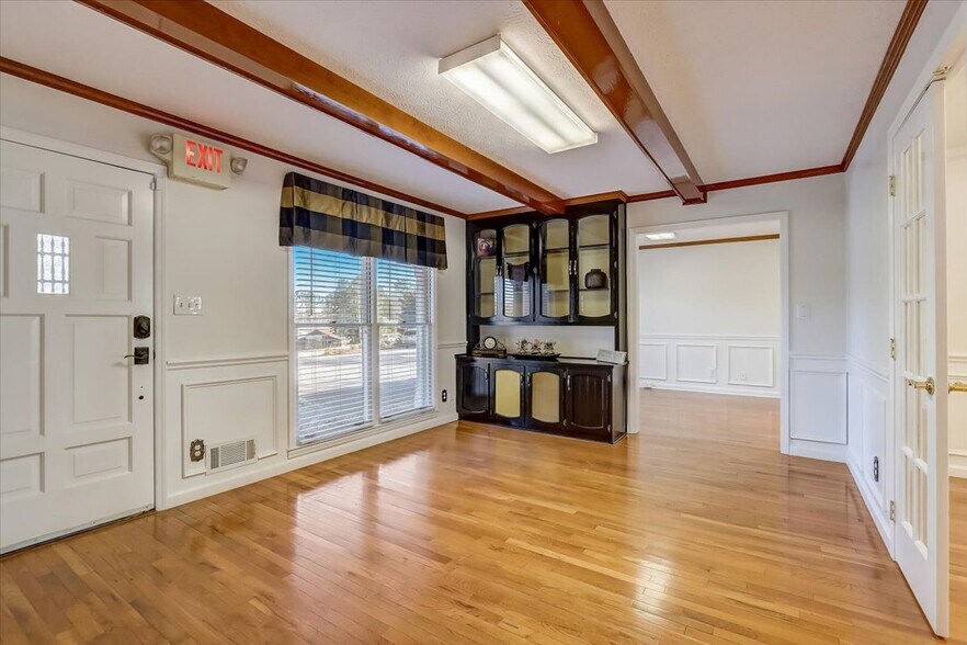 More Photos Of 249 N Price Rd, Sugar Hill Office For Sale