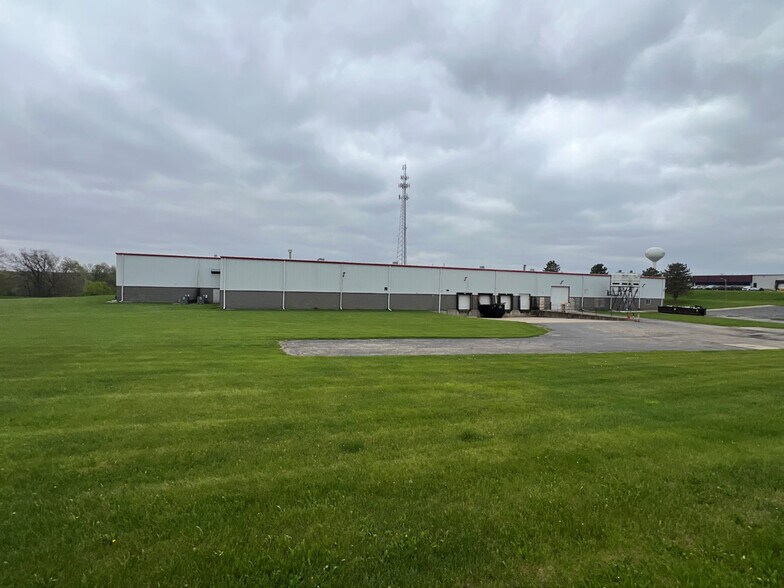 More Photos Of 530 Industrial Pky, Jonesville Manufacturing For Lease