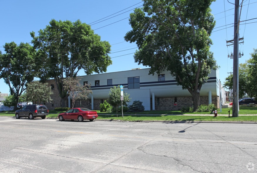 More Photos Of 2645 26th Ave S, Minneapolis Manufacturing For Lease