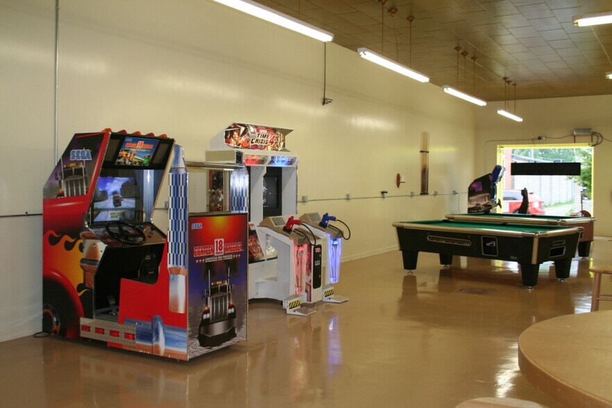 More Photos Of 222 W Plane St, Bethel Storefront For Sale