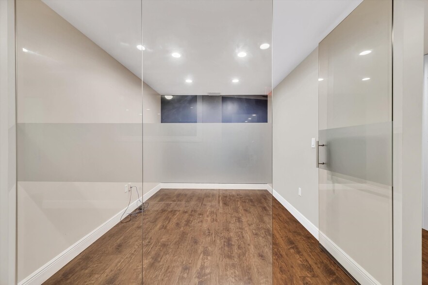 More Photos Of 224 NE 32nd Ct, Oakland Park Warehouse For Sale