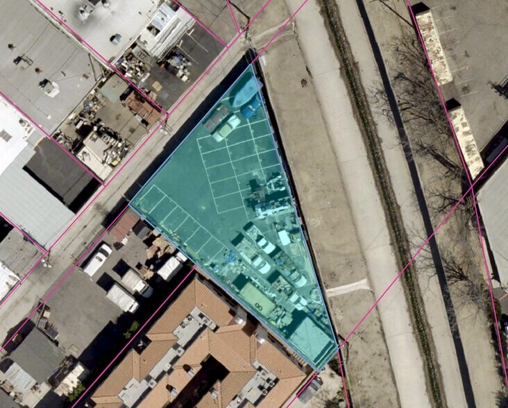 More Photos Of 418 S Lake St, Burbank Contractor Storage Yard For Sale