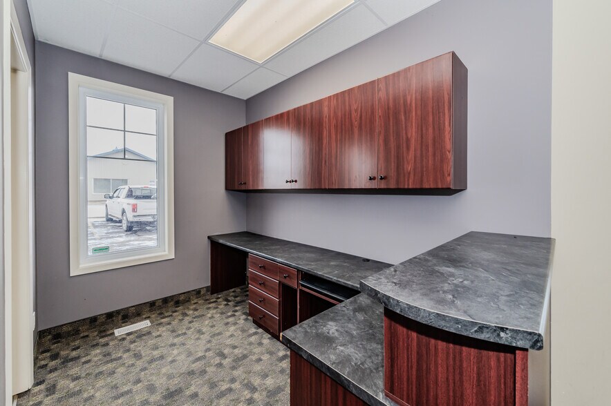 More Photos Of 90 Earl Martin Dr, Woolwich Medical For Lease