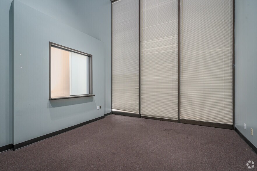 More Photos Of 6200 Savoy Dr, Houston Office For Lease