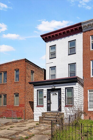 More Photos Of 204 E 25th St, Baltimore Office For Sale