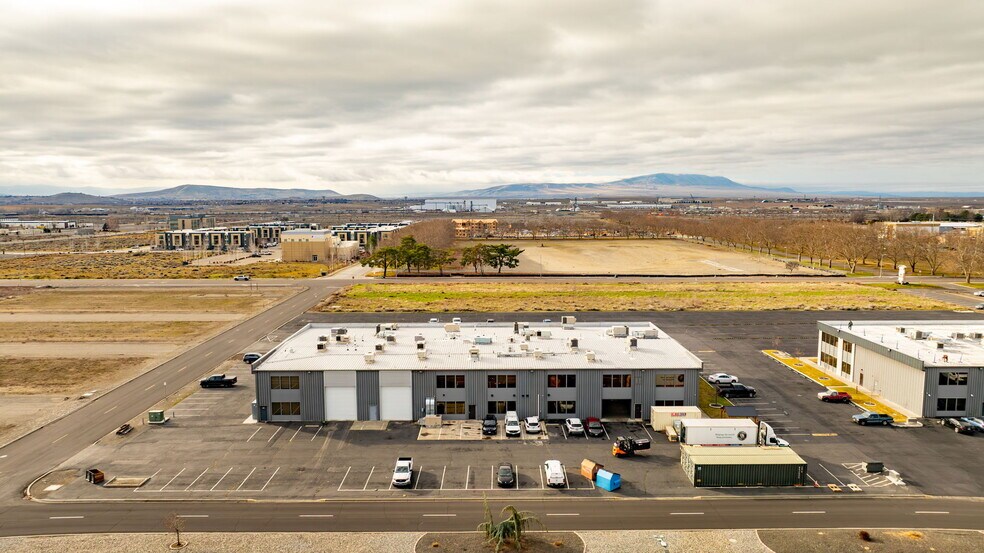 More Photos Of 2920 George Washington Way, Richland Office For Sale