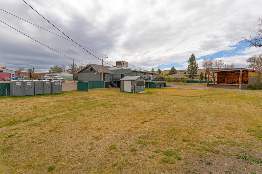 More Photos Of 1349 13th Ave SW, Great Falls Bar For Sale