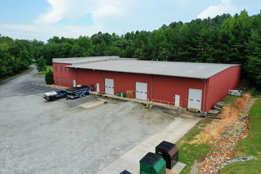 More Photos Of 1427 Boulder Ct, Greensboro Warehouse For Lease