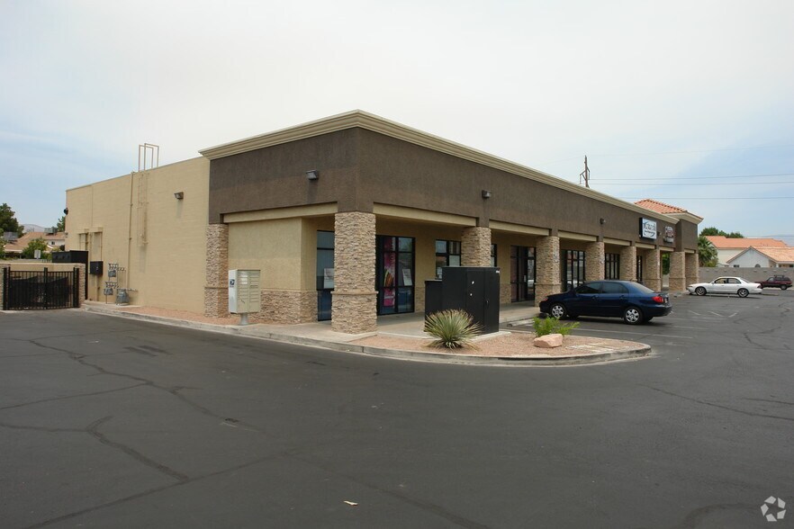 More Photos Of 6711-6731 W Alexander Rd, Las Vegas Freestanding For Lease