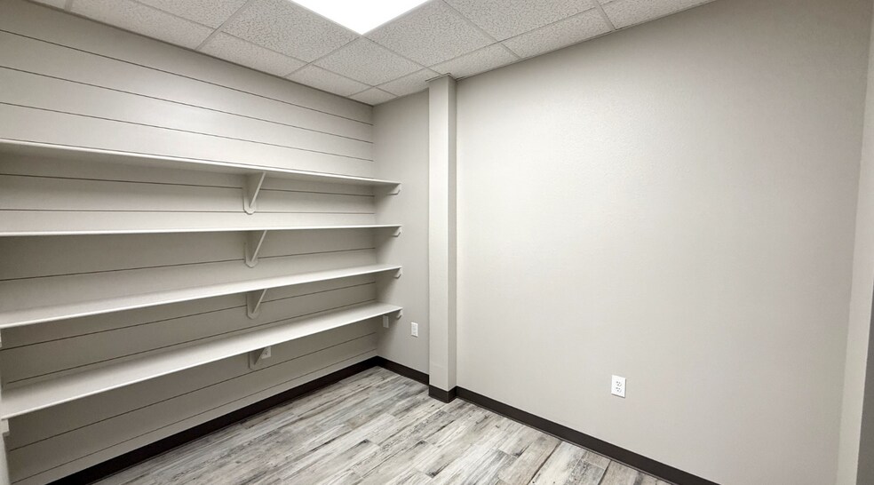 More Photos Of 3001 County 1279 rd, Midland Warehouse For Lease