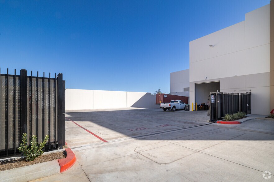 More Photos Of Old 215 Frontage Rd & Alessandro Blvd, Moreno Valley Unknown For Lease