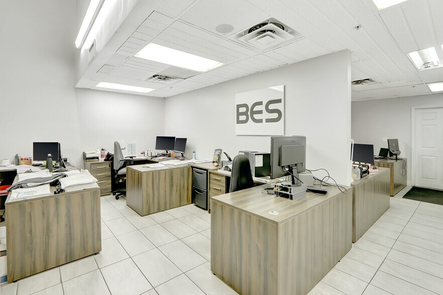 More Photos Of 12900 NW 38th Ave, Opa Locka Warehouse For Lease