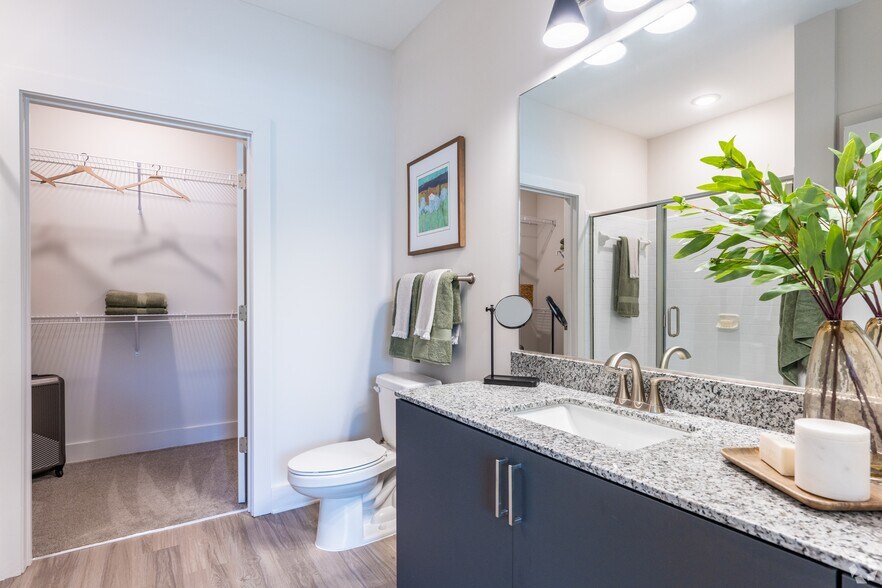 More Photos Of 12801 Lucks Ln, Midlothian Apartments For Sale