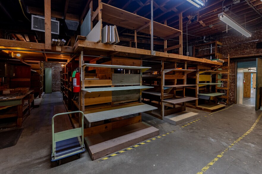 More Photos Of 815 S Main St, Stillwater Storefront Retail Office For Sale