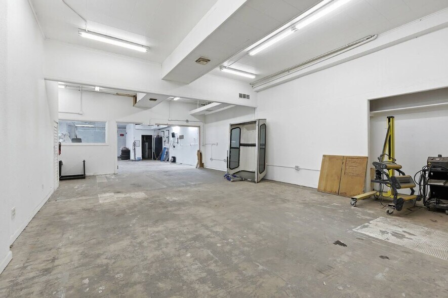 More Photos Of 1210-1214 Santa Fe Dr, Denver Office For Sale