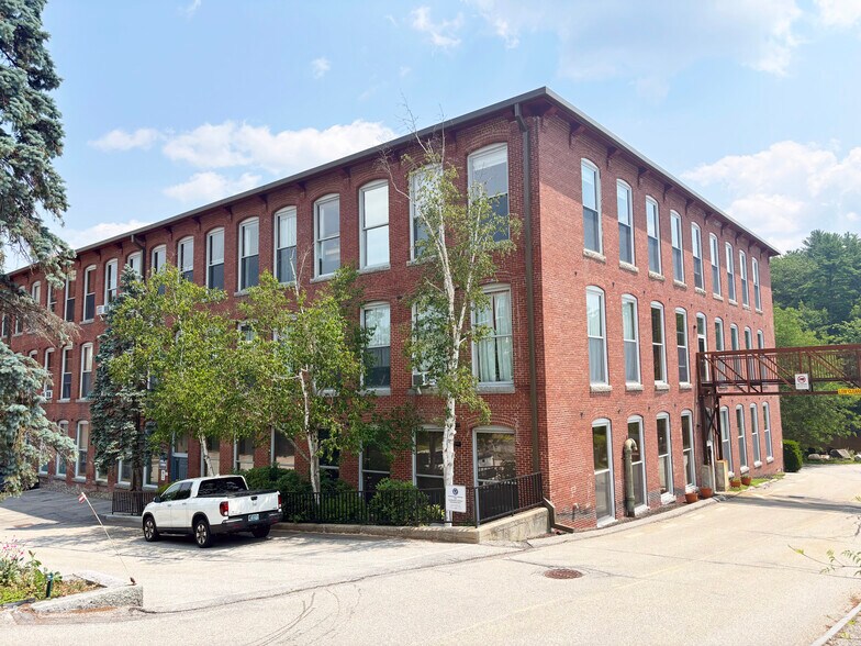 Primary Photo Of 125 Main St, Newmarket Apartments For Sale