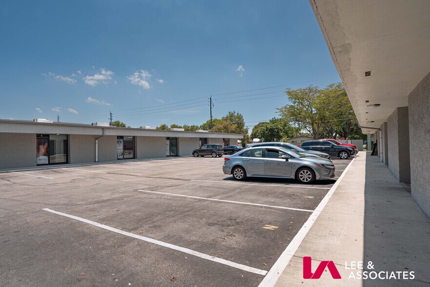 More Photos Of 2333 N State Road 7, Margate Medical For Lease