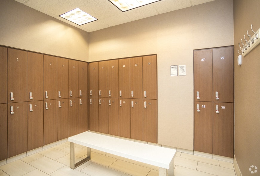 More Photos Of 2727 Paces Ferry Rd SE, Atlanta Office For Lease