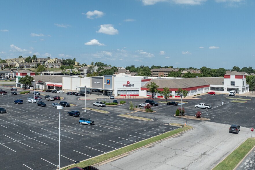 More Photos Of 8321-8421 E 61st St, Tulsa Unknown For Lease