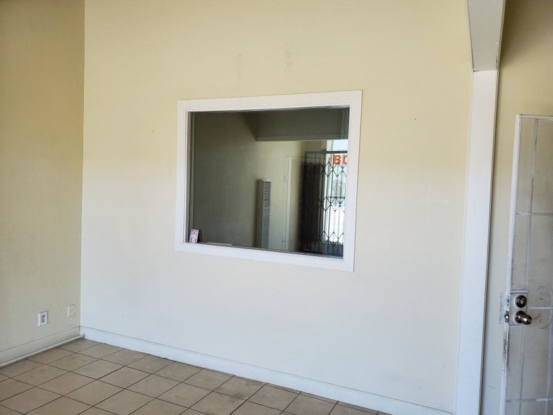 More Photos Of 727-739 W Pacific Coast Hwy, Long Beach Storefront Retail Residential For Lease