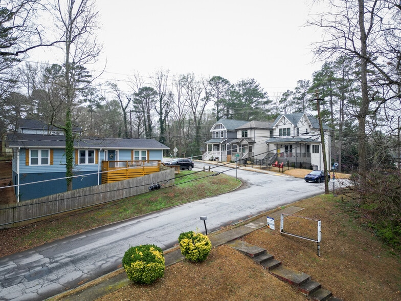 More Photos Of 2766 White Oak Dr, Decatur Religious Facility For Sale