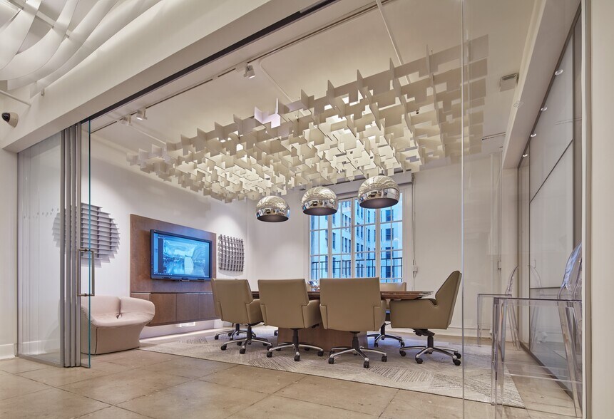 More Photos Of 521-527 W 7th St, Los Angeles Coworking Space