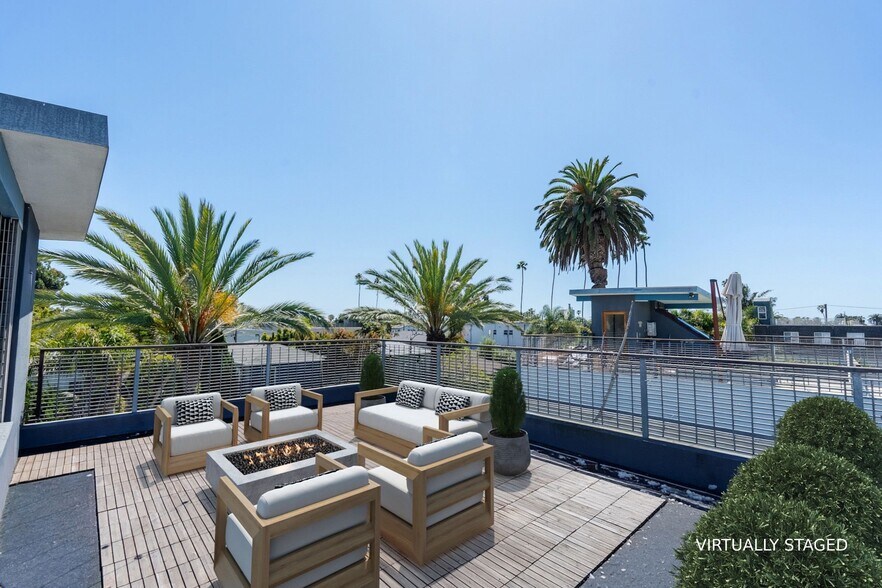 More Photos Of 621 San Juan Ave, Venice Apartments For Sale